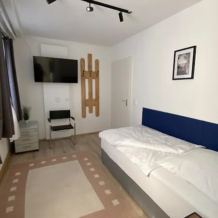 شقة Q Fuer Monteure Im Zentrum Von *