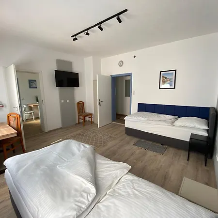 Q Im Zentrum Von * Königsbronn