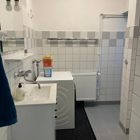 شقة Q Fuer Monteure Im Zentrum Von