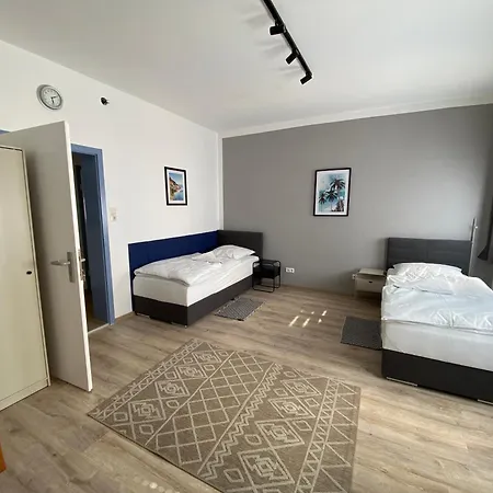 شقة Q Fuer Monteure Im Zentrum Von Königsbronn